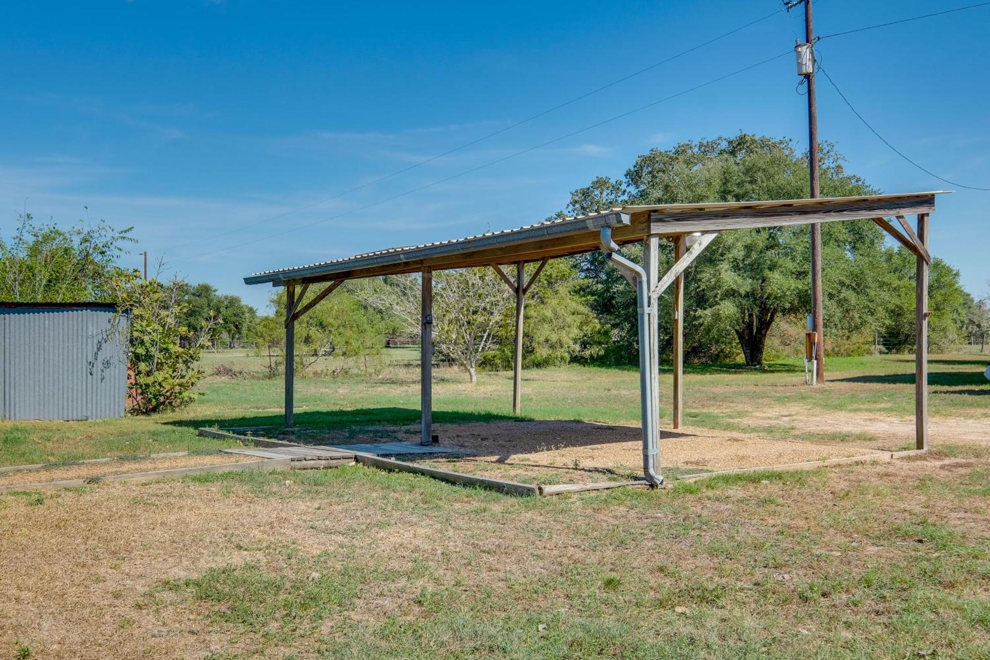 Delightful Carmine Studio On Farm Near Round Top! Экстерьер фото